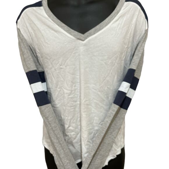 Treasure & Bond Tops - Treasure & Bond Women T-Shirt Top Size XXS White V-Neck Long Sleeve Cotton